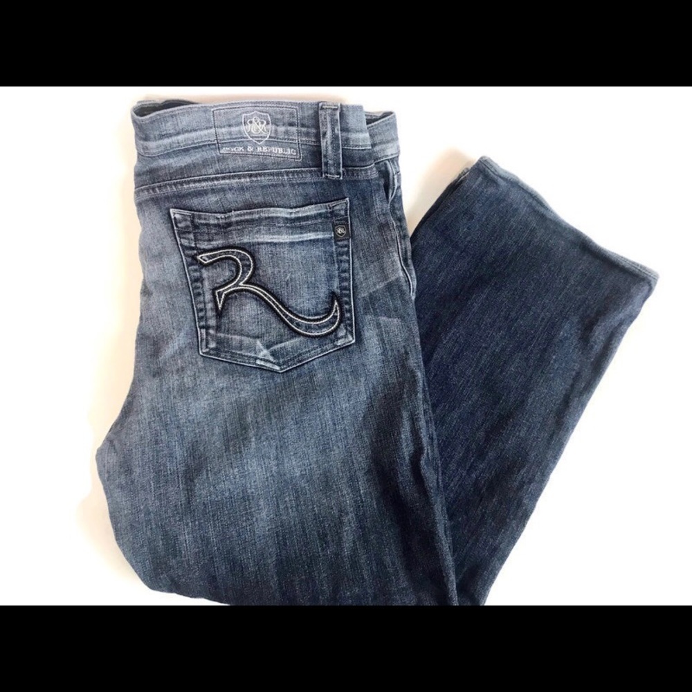 Rock and Republic Sz 40 medium wash jeans loose